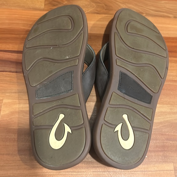 OluKai flip flops, good condition - Picture 2 of 3